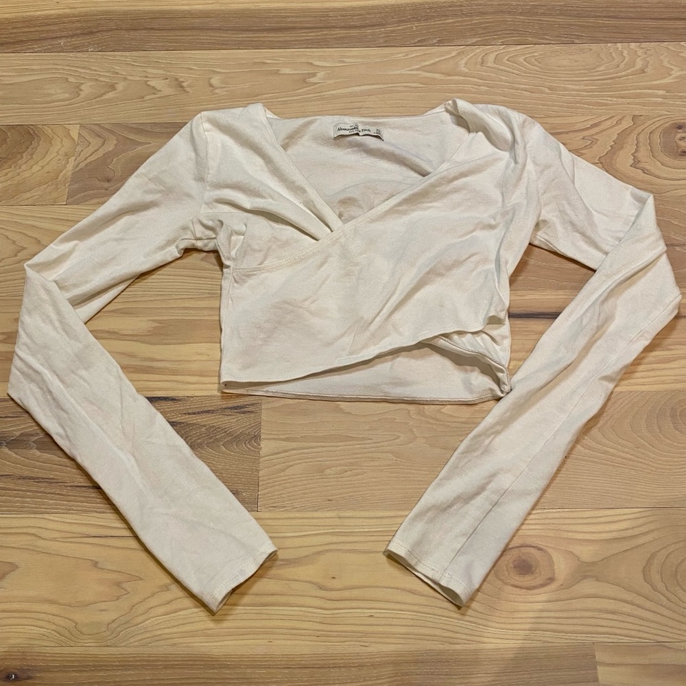 Abercrombie & Fitch white Wrap Front Crop top
